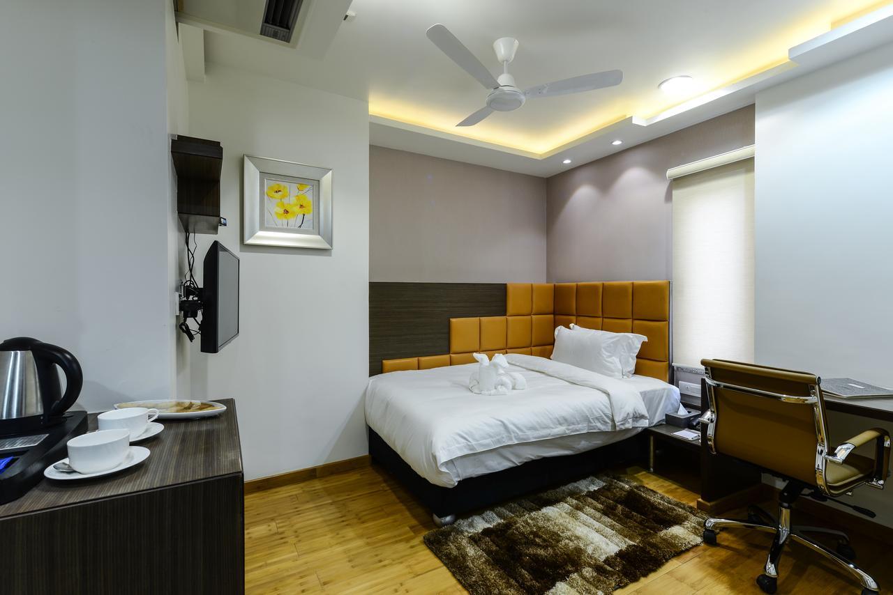 Hotel Atishay Bhopál Kültér fotó