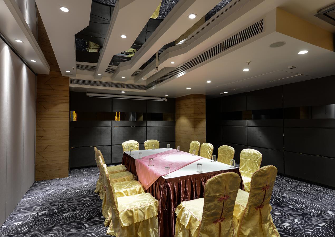 Hotel Atishay Bhopál Kültér fotó