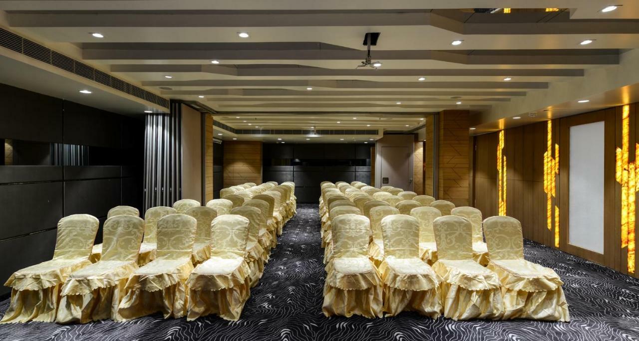 Hotel Atishay Bhopál Kültér fotó