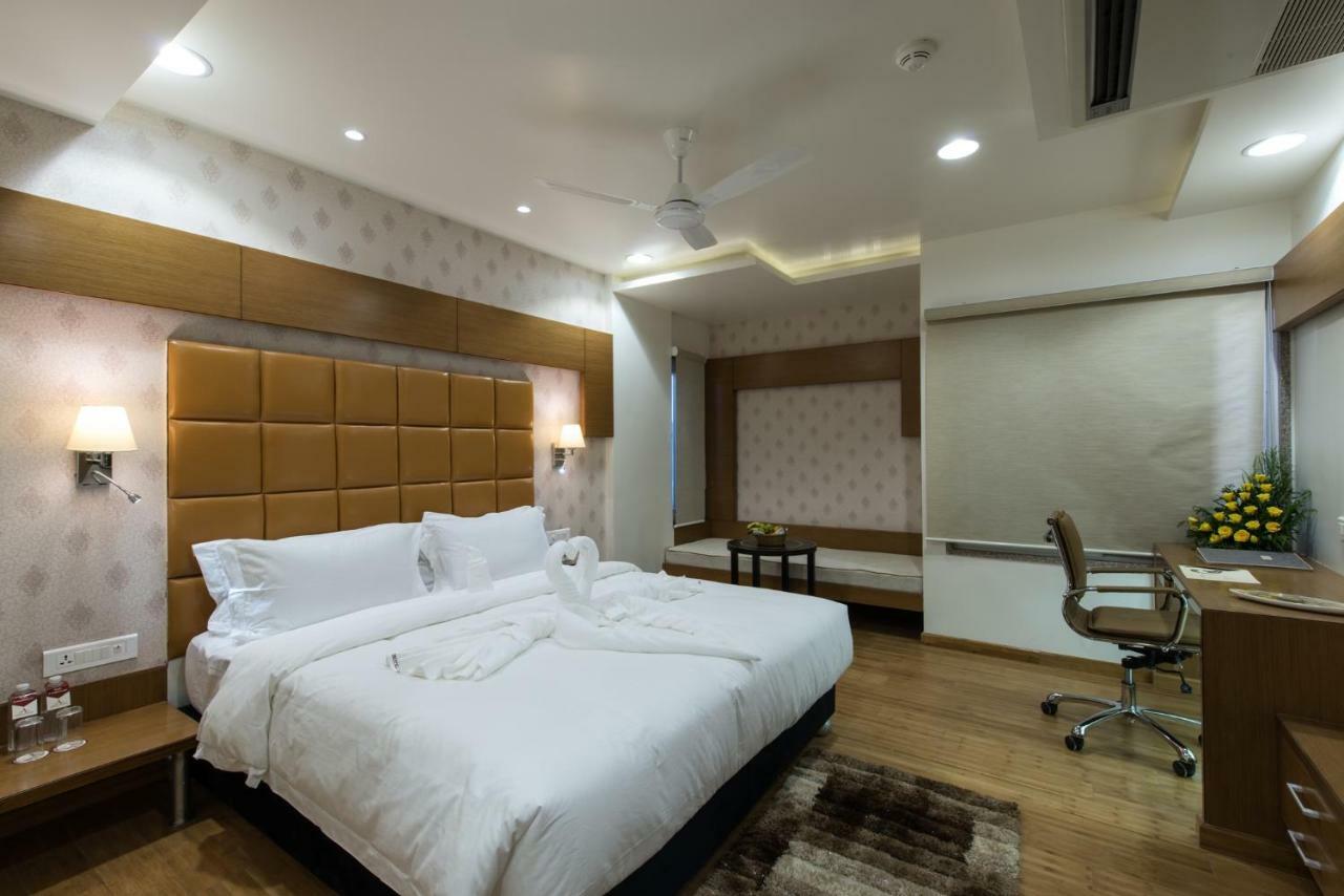 Hotel Atishay Bhopál Kültér fotó