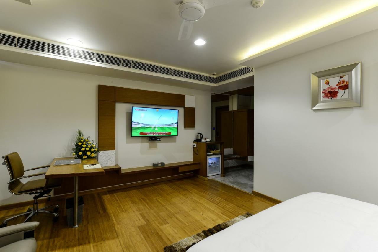 Hotel Atishay Bhopál Kültér fotó